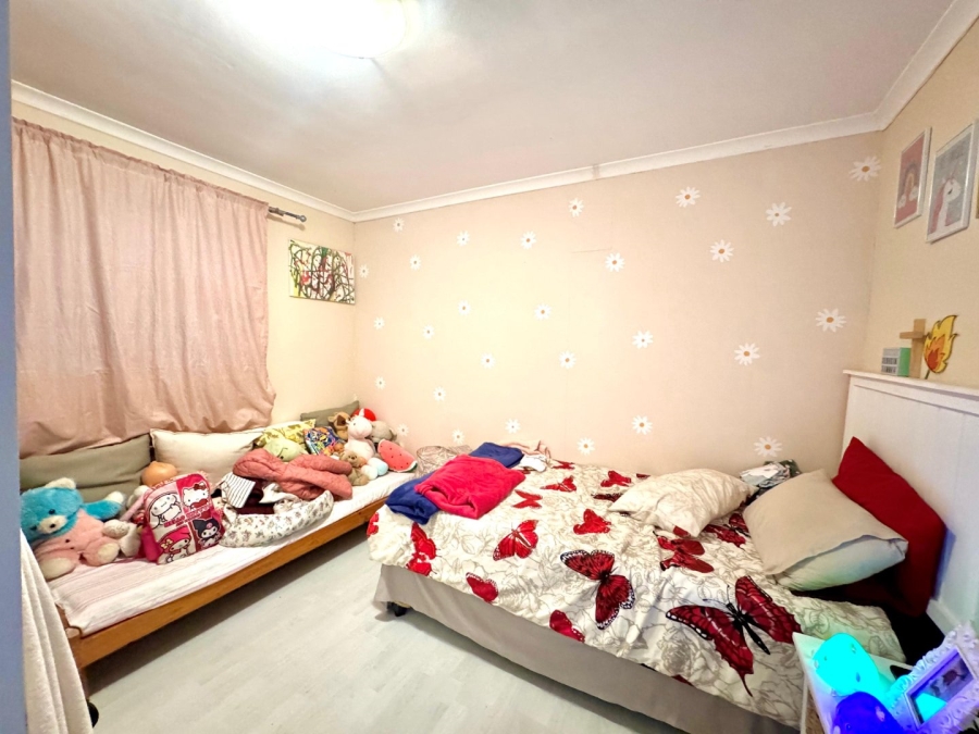 To Let 3 Bedroom Property for Rent in Wavecrest Western Cape